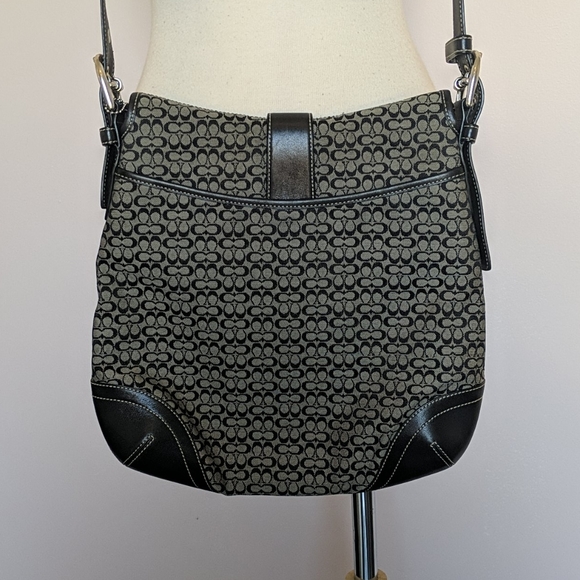 Coach - Picture 4 of 9